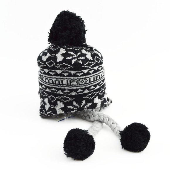 Under Armour Pom Pom Hat #164-22 - Picture 1 of 3